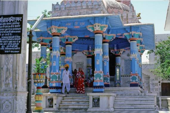 Taj Mahal & Cultural Vanarasi Tour